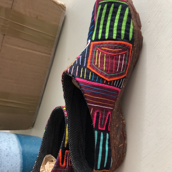 Artsan Authentic Kuna Molas - Handmade   -8.5-9 - Picture 5 of 13